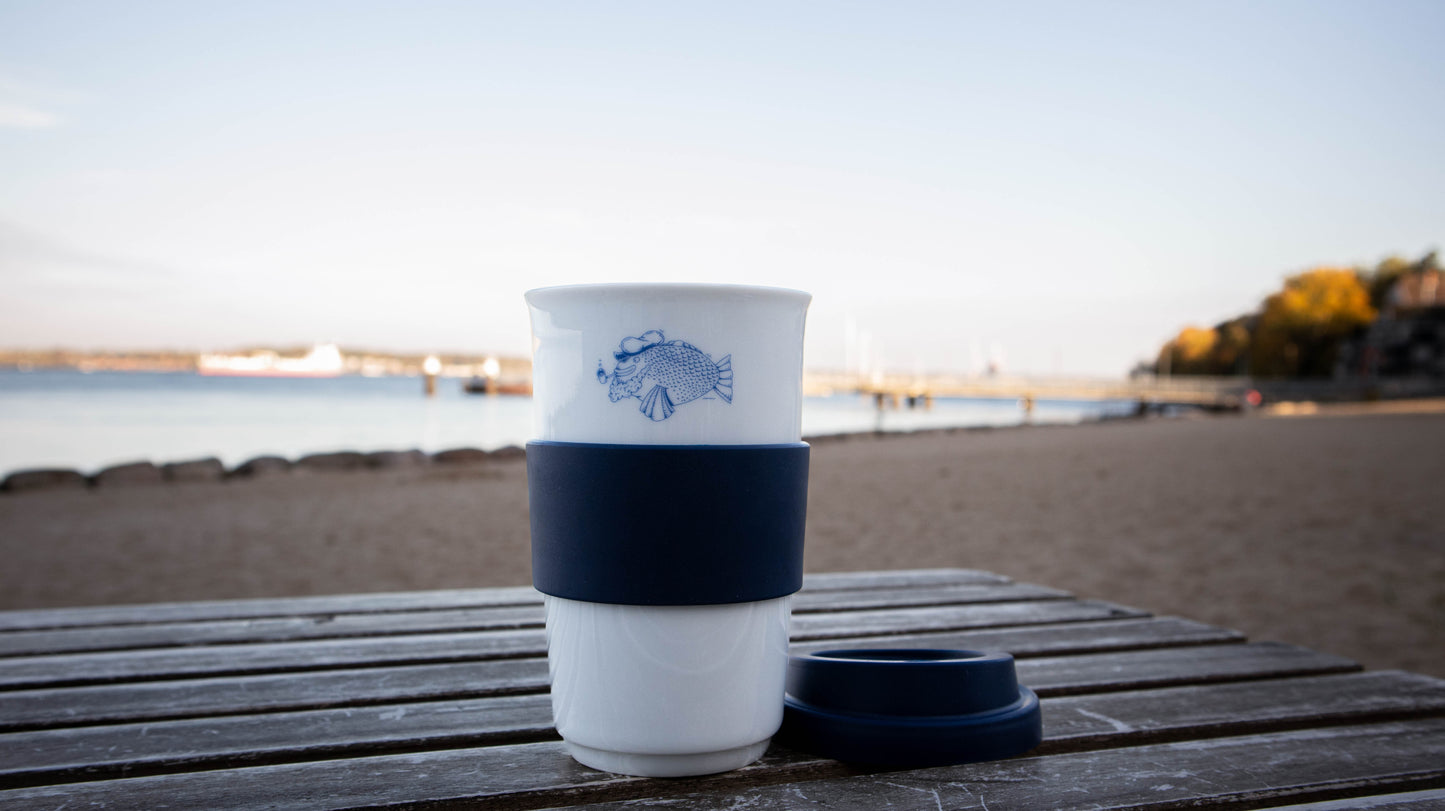 To Go Becher Fischschwarm